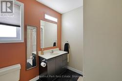 Main floor 3 pc bathroom - 