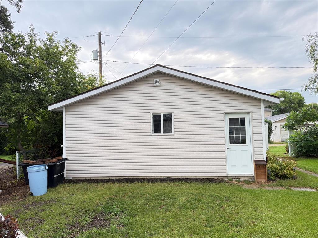 545 3Rd Avenue, Rivers, MB - Outdoor