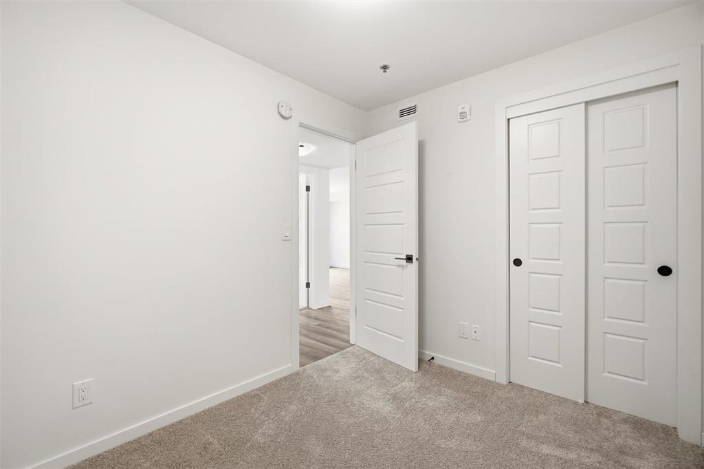 117 545 Dale Boulevard, Winnipeg, MB - Indoor Photo Showing Other Room
