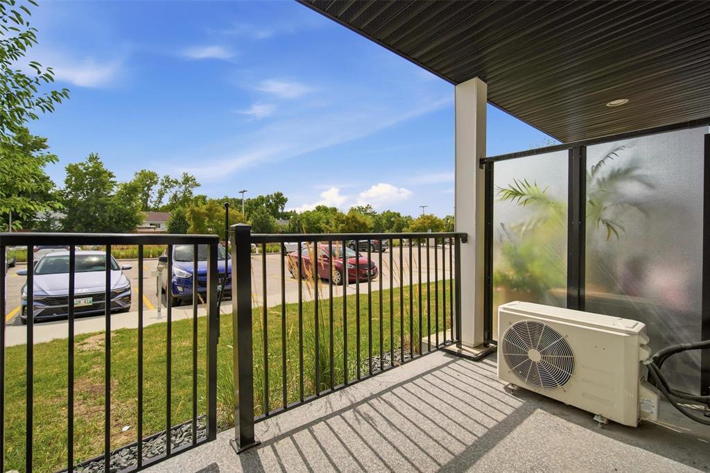 117 545 Dale Boulevard, Winnipeg, MB - Outdoor With Balcony With Exterior