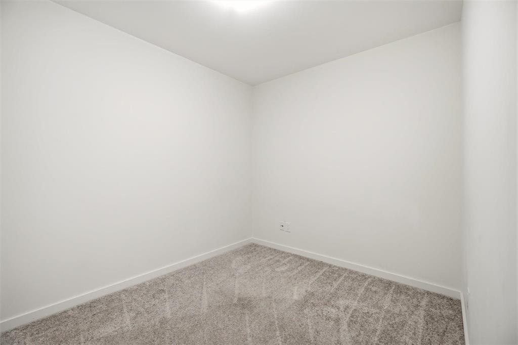 117 545 Dale Boulevard, Winnipeg, MB - Indoor Photo Showing Other Room