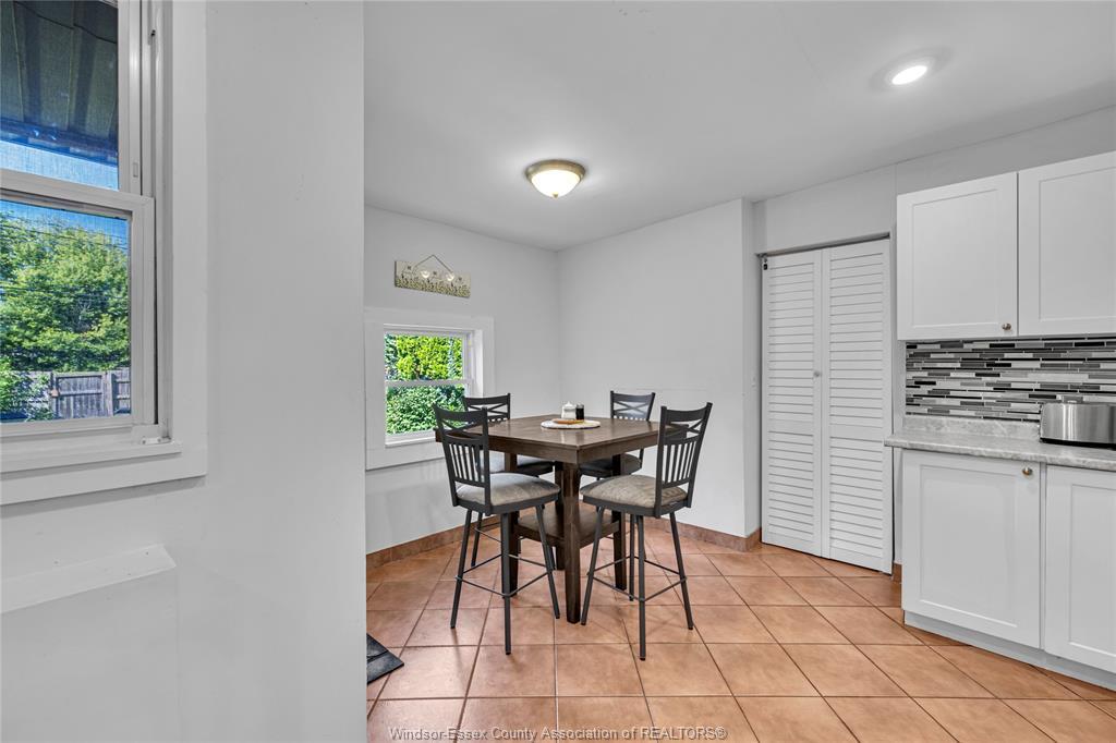 1757 Pierre Avenue, Windsor, ON - Indoor Photo Showing Dining Room