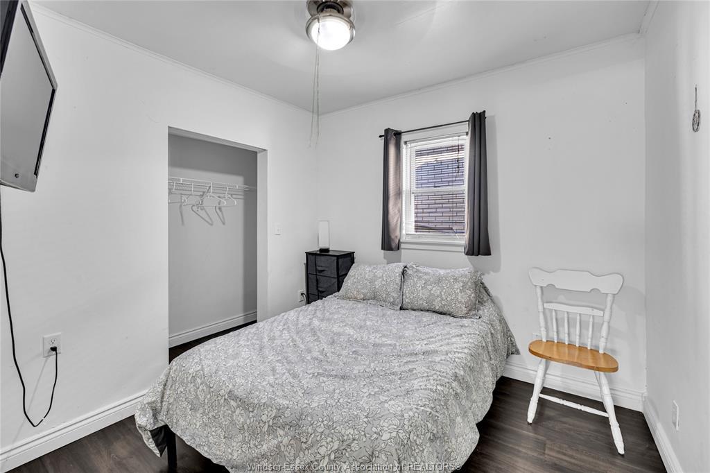 1757 Pierre Avenue, Windsor, ON - Indoor Photo Showing Bedroom