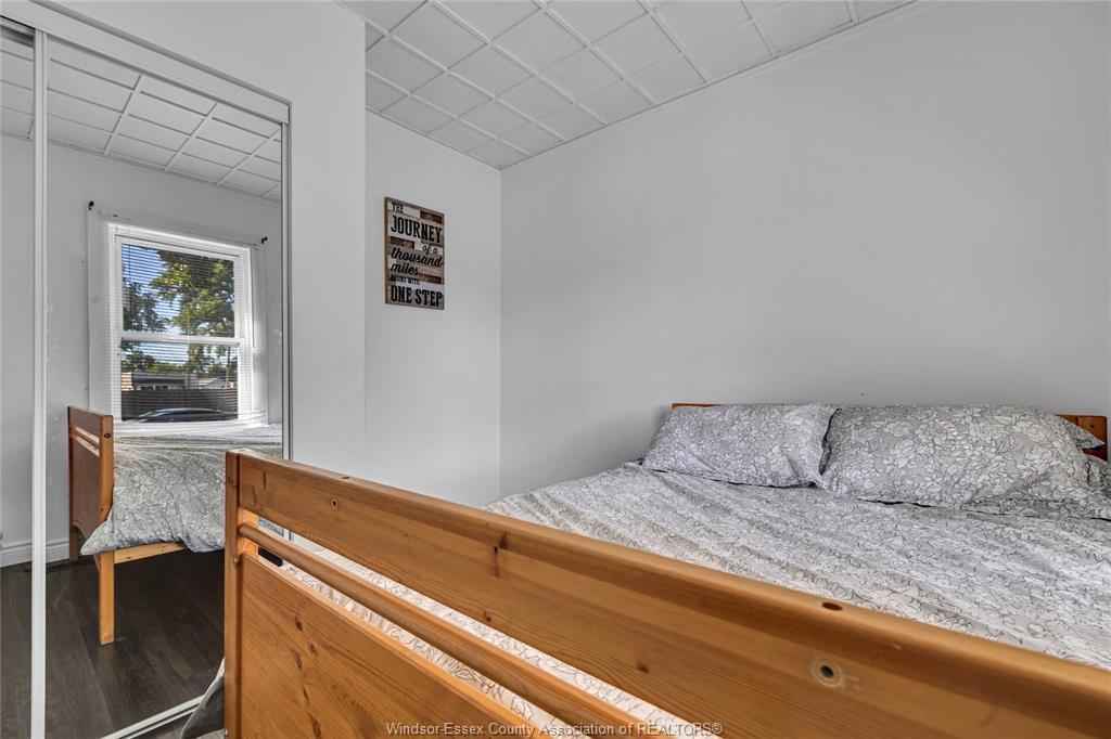 1757 Pierre Avenue, Windsor, ON - Indoor Photo Showing Bedroom