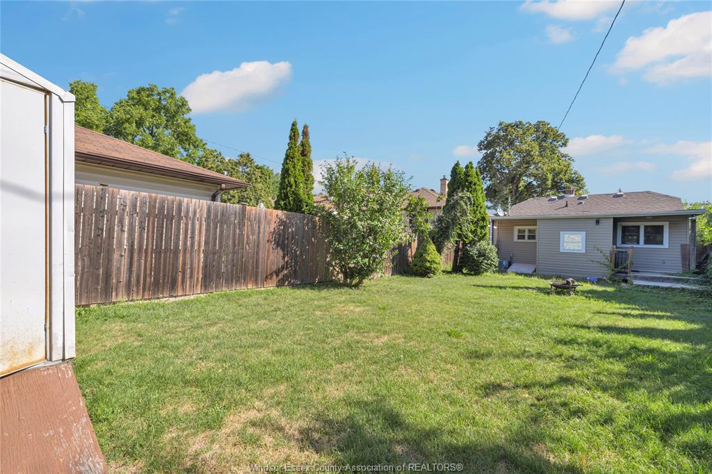 1757 Pierre Avenue, Windsor, ON - Outdoor