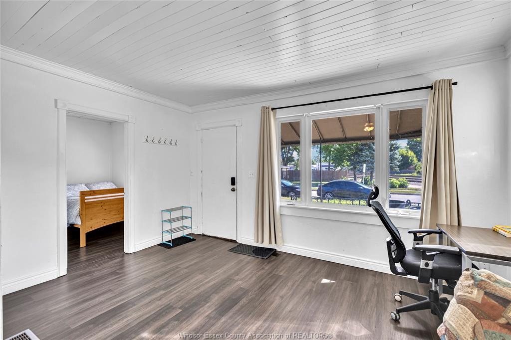 1757 Pierre Avenue, Windsor, ON - Indoor