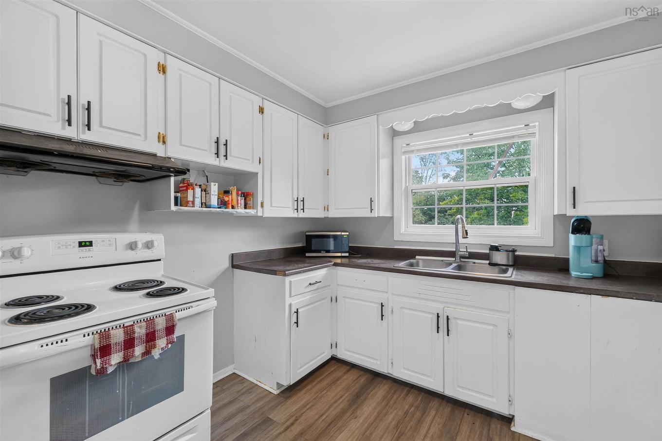 127 Highland Avenue, Wolfville, NS - Indoor Photo Showing Kitchen With Double Sink