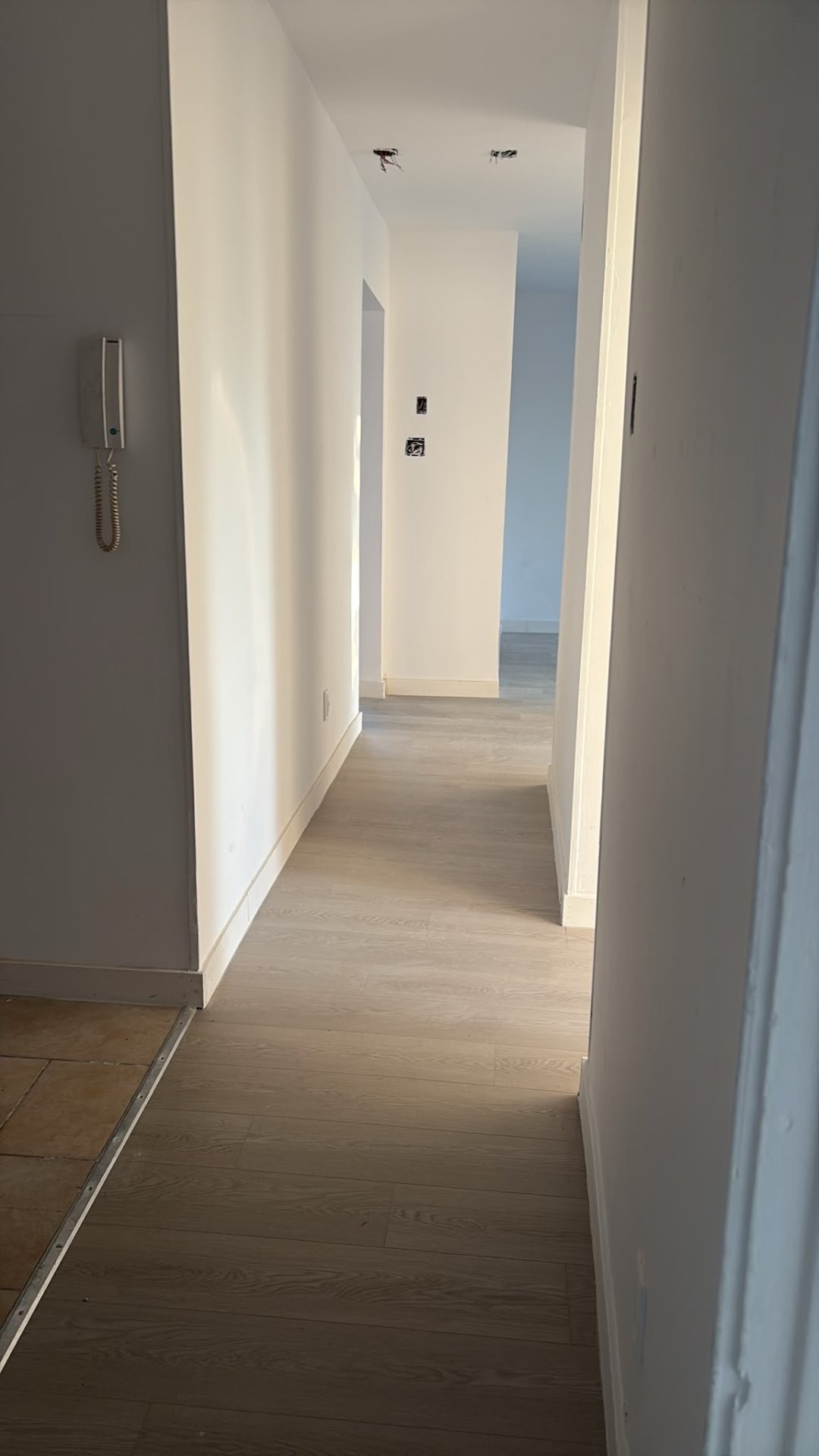 Hall d'entrée/Vestibule - 16-2650 Rue Goyer, Montréal (Côte-Des-Neiges/Notre-Dame-De-Grâce), QC - Indoor Photo Showing Other Room