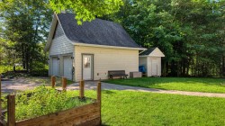Garage - 