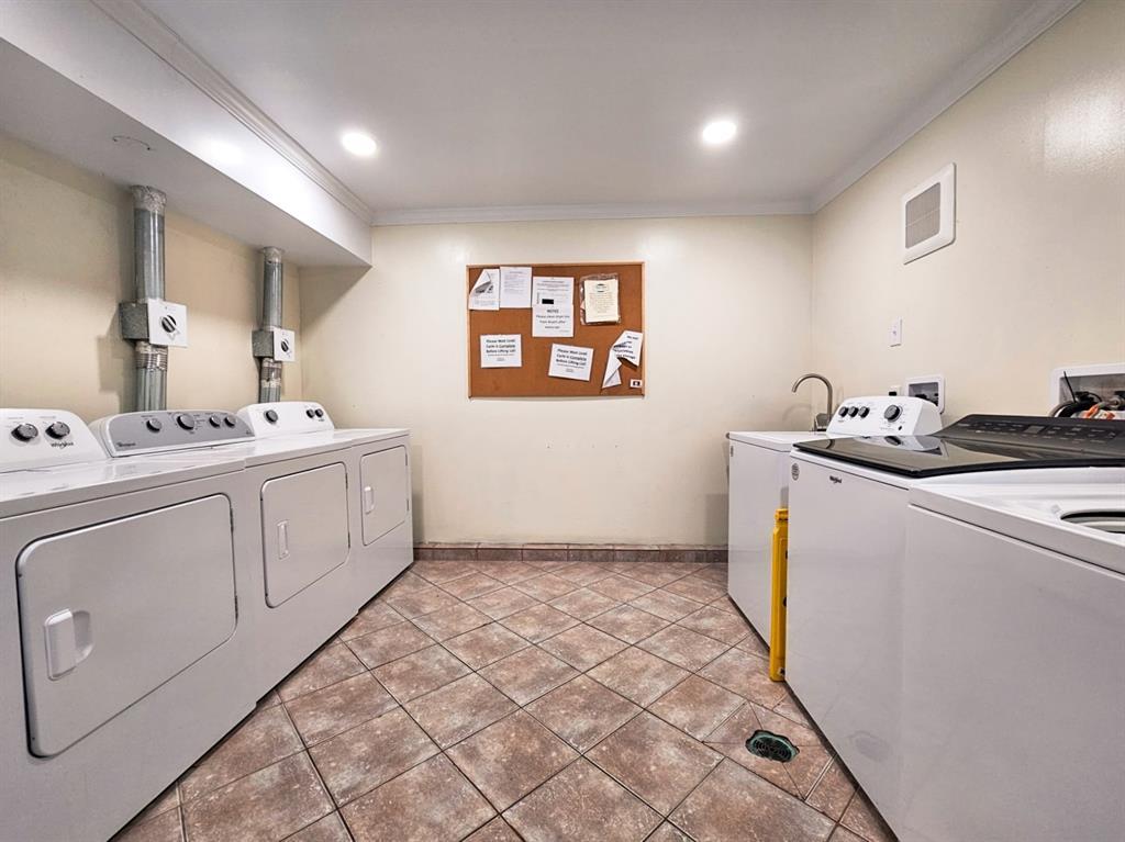 304-78 Thorburn Road, St. John'S, NL - Indoor Photo Showing Laundry Room