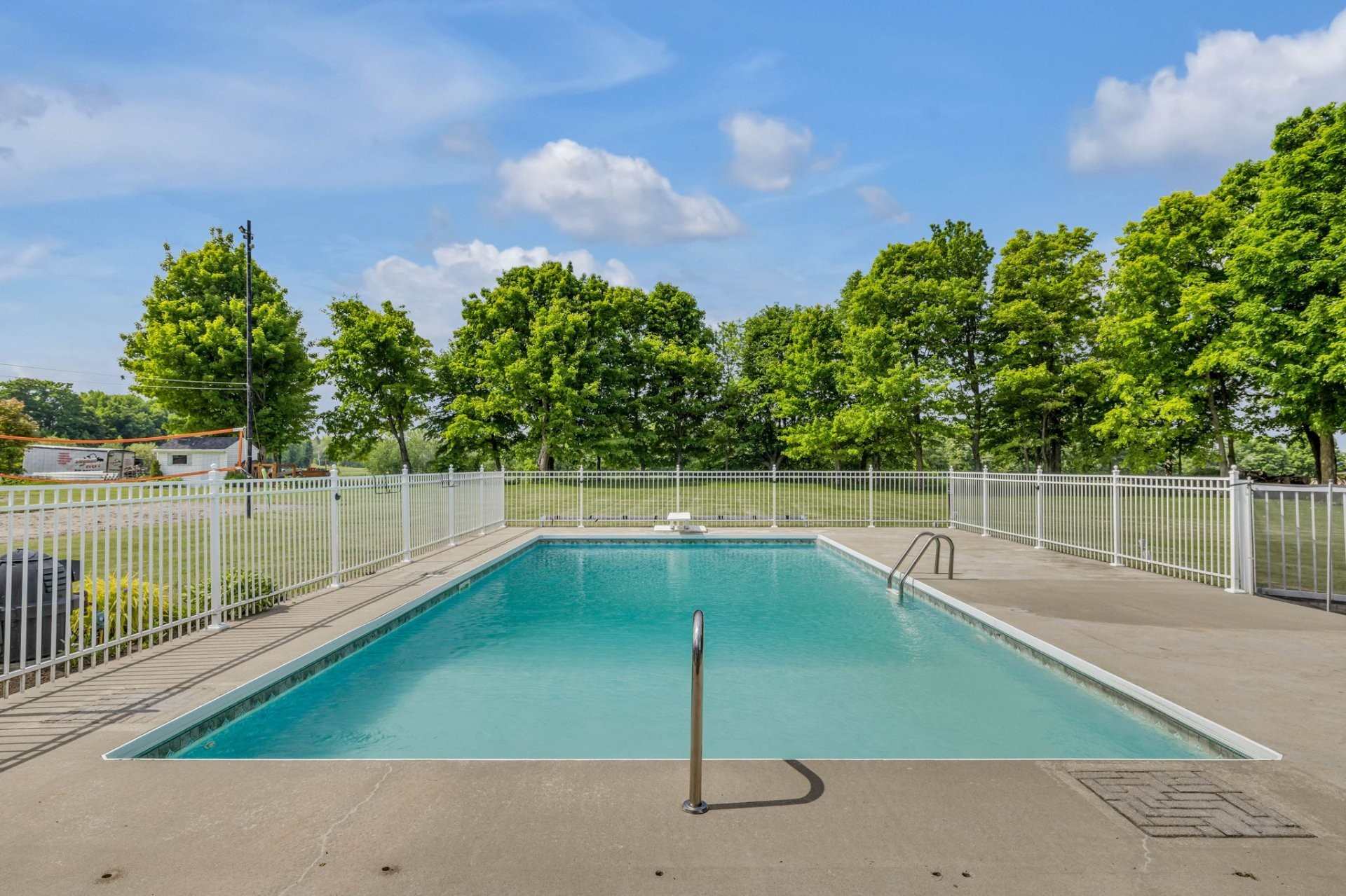 Pool - 415 Route Campagna, Saint-Henri, QC - Outdoor With In Ground Pool