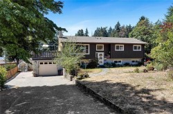 619 Sandra Pl Langford, BC V9B 4Y2