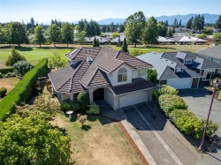 3165 Royal Vista Way Courtenay, BC V9V 1P5