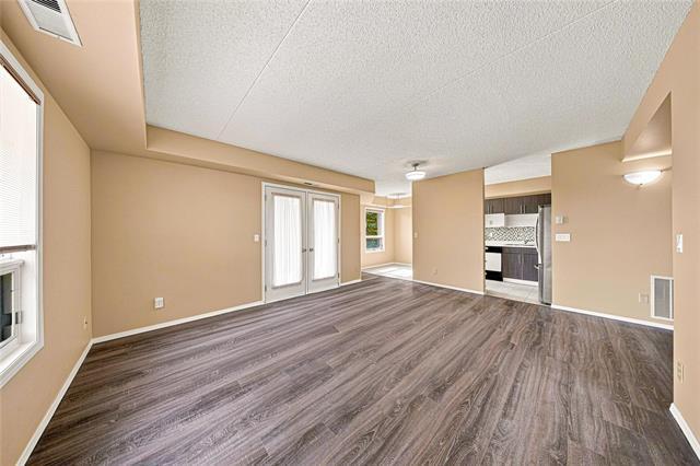 306-1840 Henderson Hwy, Winnipeg, MB - Indoor With Fireplace