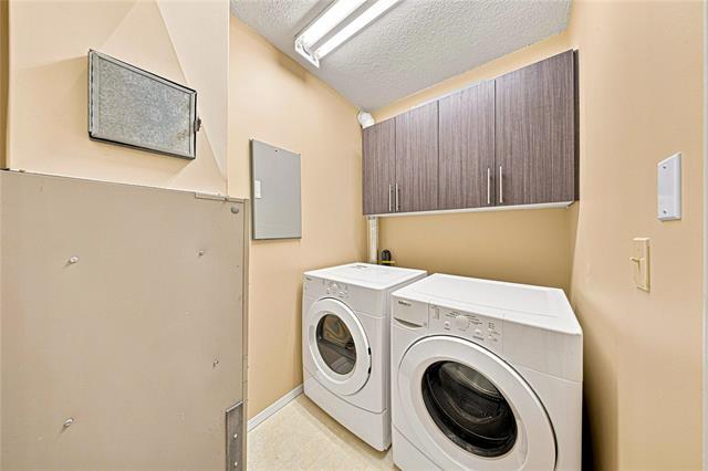 306-1840 Henderson Hwy, Winnipeg, MB - Indoor Photo Showing Laundry Room