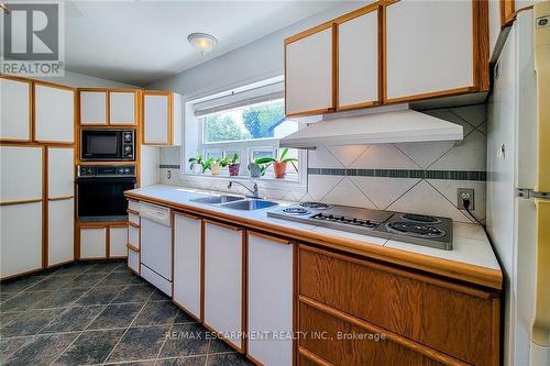 42 Lake Avenue N, Hamilton, ON - Indoor Photo Showing Kitchen With Double Sink