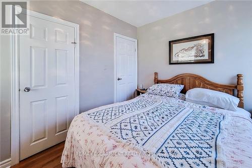 42 Lake Avenue N, Hamilton, ON - Indoor Photo Showing Bedroom