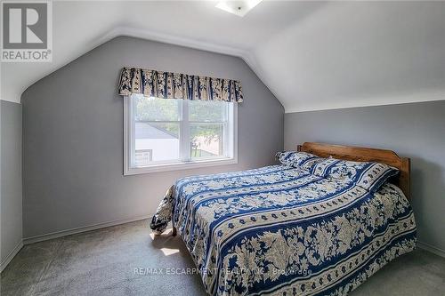 42 Lake Avenue N, Hamilton, ON - Indoor Photo Showing Bedroom