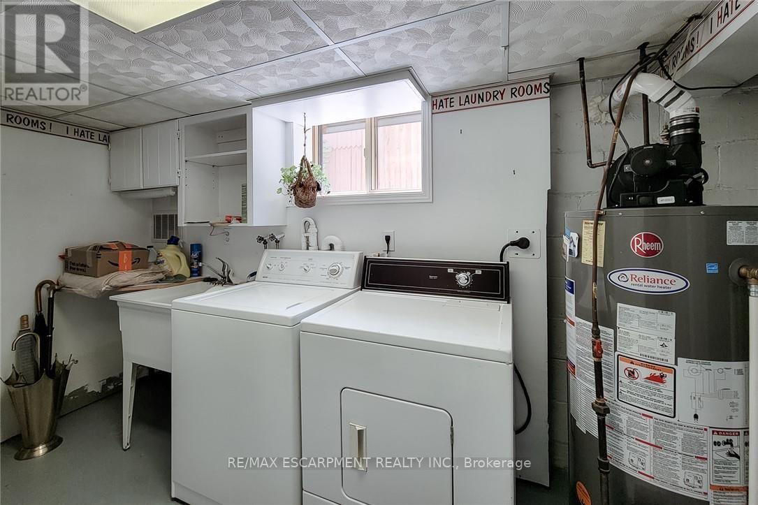 42 Lake Avenue N, Hamilton, ON - Indoor Photo Showing Other Room