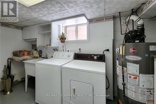 42 Lake Avenue N, Hamilton, ON - Indoor Photo Showing Other Room