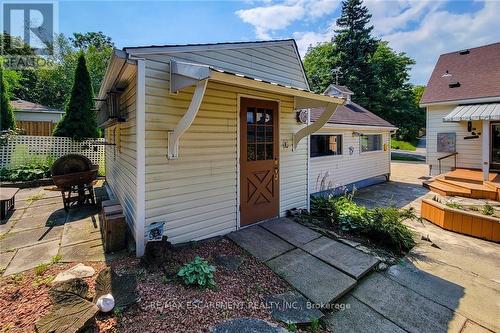 42 Lake Avenue N, Hamilton, ON - Outdoor With Exterior