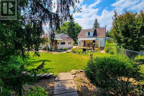 42 Lake Avenue N, Hamilton, ON - Outdoor