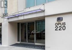 905 - 220 VICTORIA STREET Toronto, ON M5B 2R6