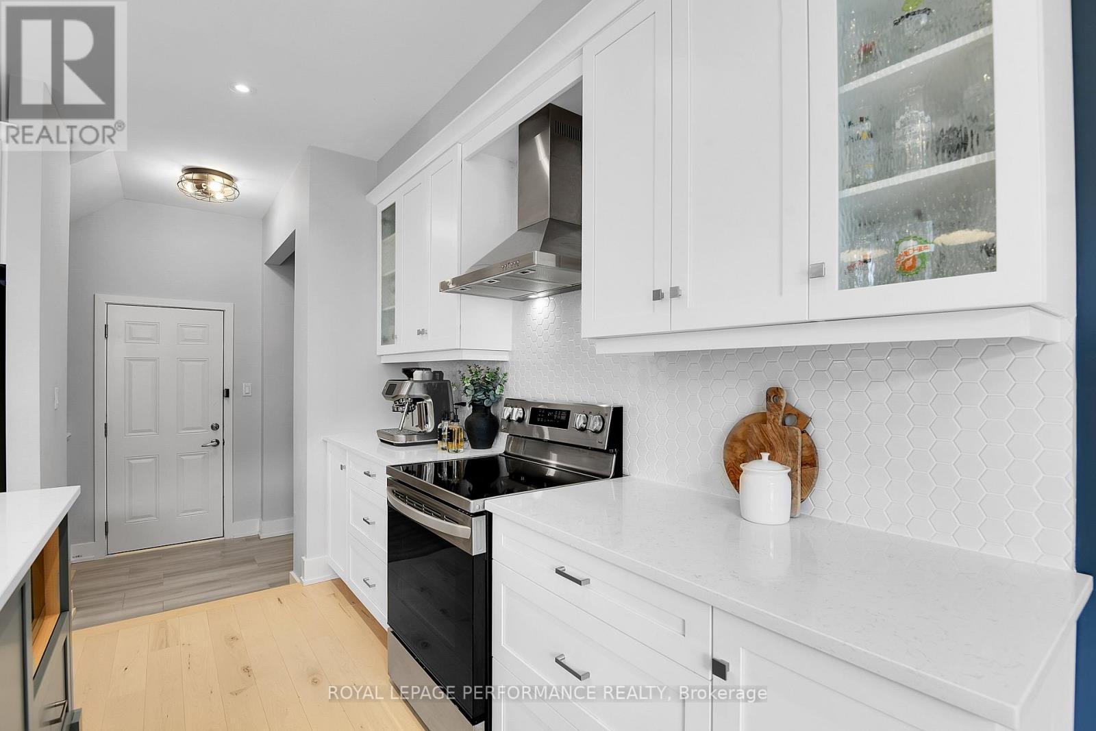 56 Pelham Crescent, Ottawa, ON - Indoor Photo Showing Kitchen