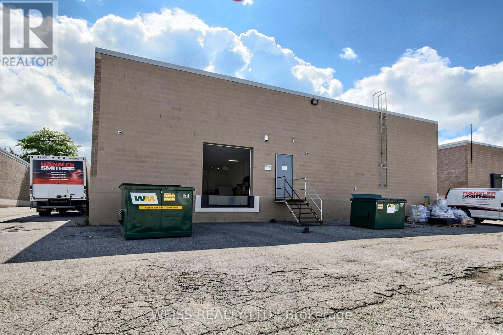 1581 Courtneypark Drive E, Mississauga, ON