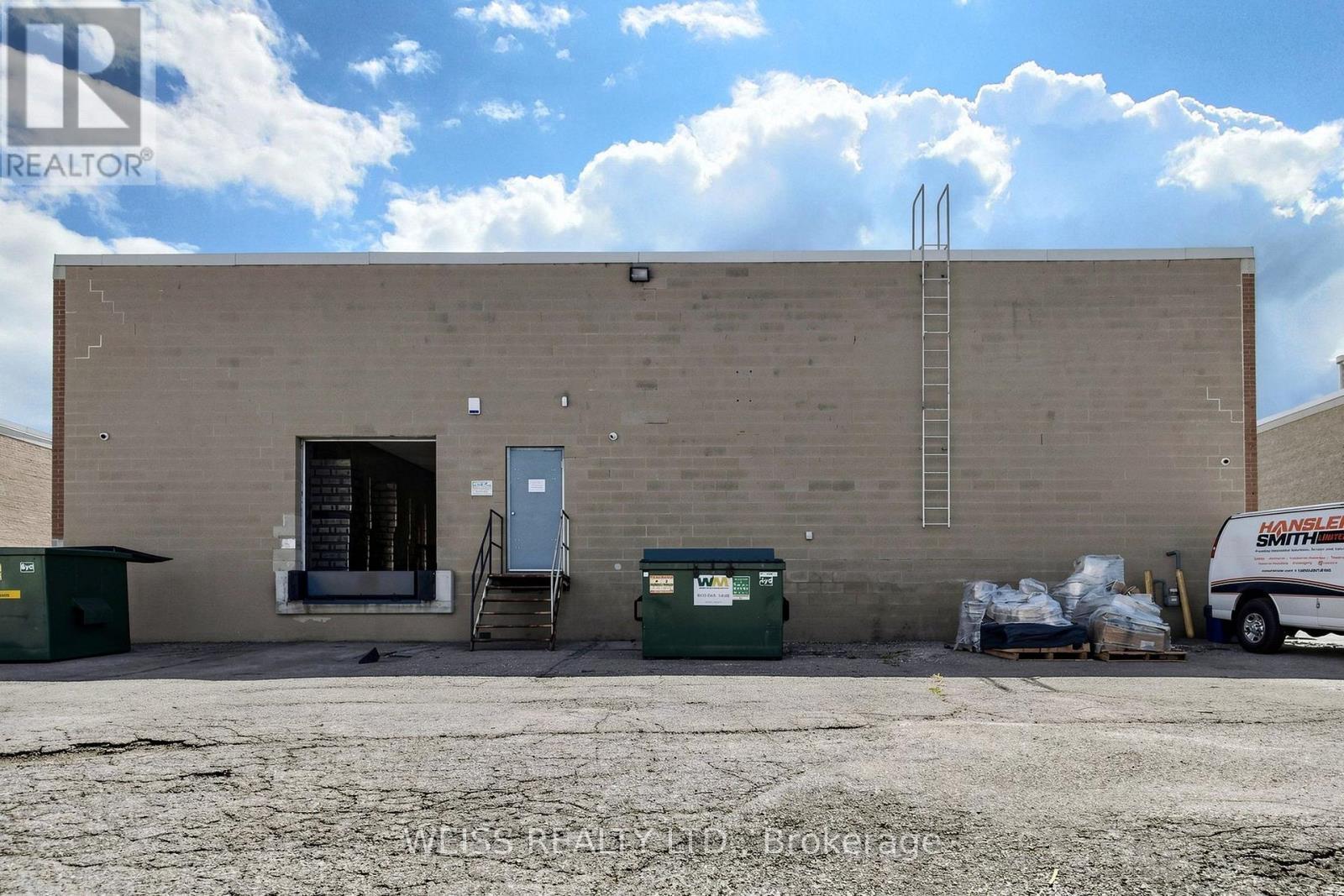1581 Courtneypark Drive E, Mississauga, ON