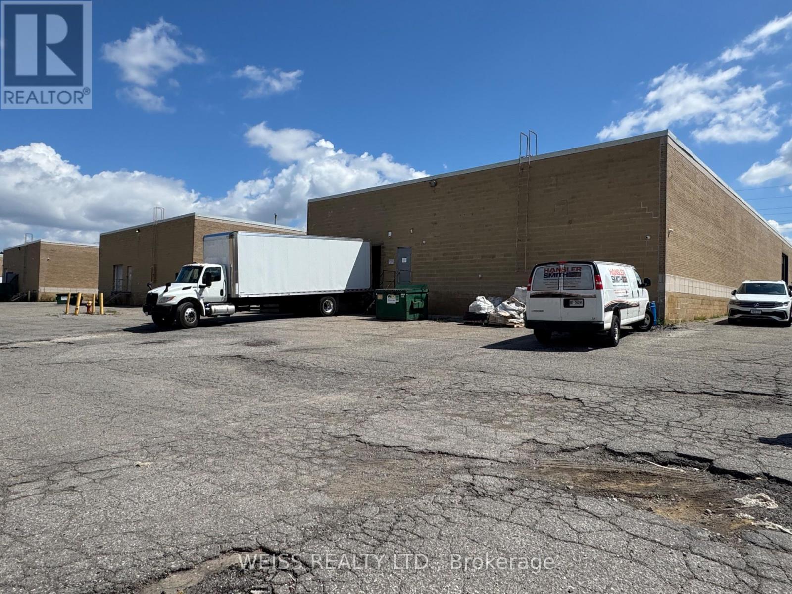 1581 Courtneypark Drive E, Mississauga, ON
