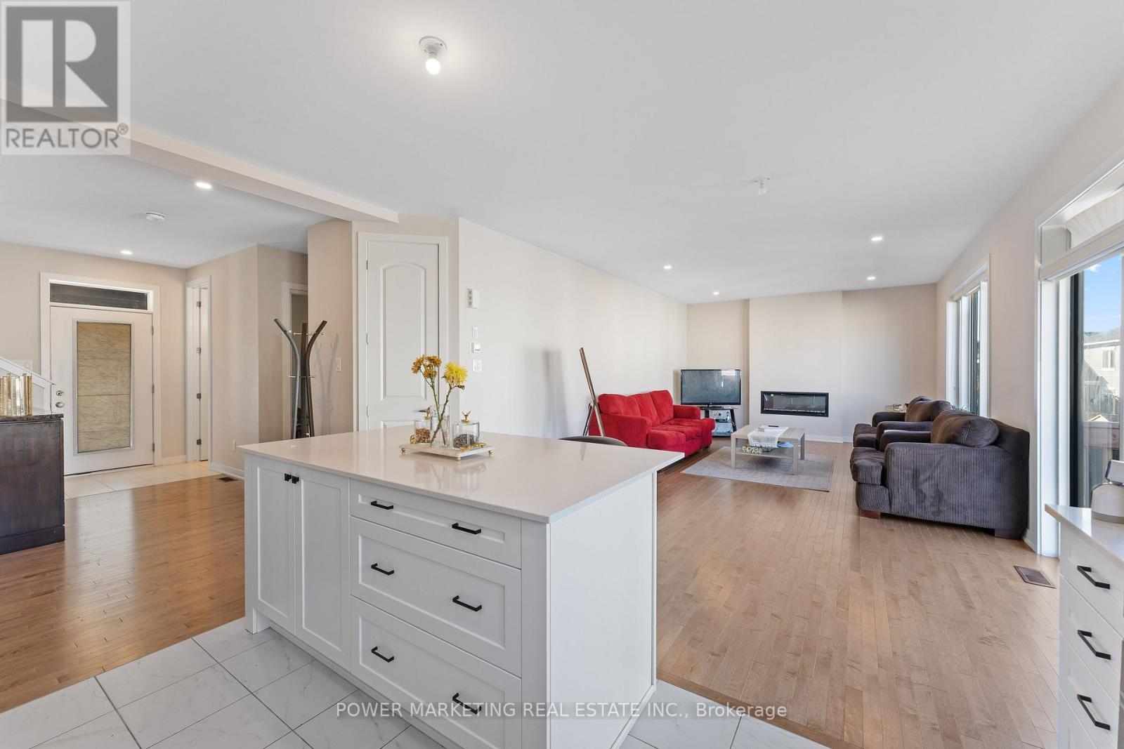 228 Appalachian Circle, Ottawa, ON - Indoor Photo Showing Other Room With Fireplace