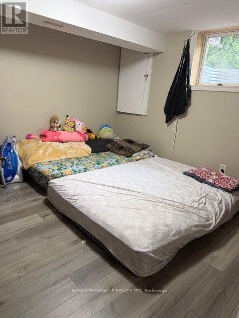 43 Corby Crescent, Brampton, ON - Indoor Photo Showing Bedroom