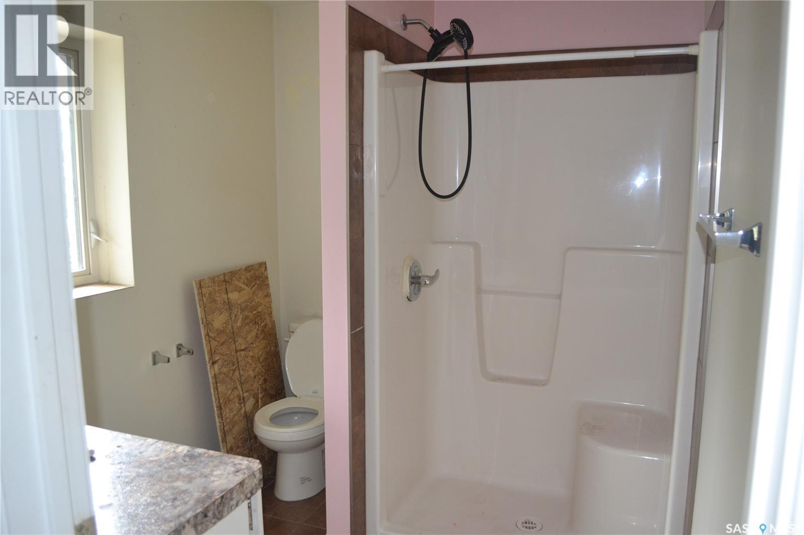 417 S Avenue S, Saskatoon, SK - Indoor Photo Showing Bathroom