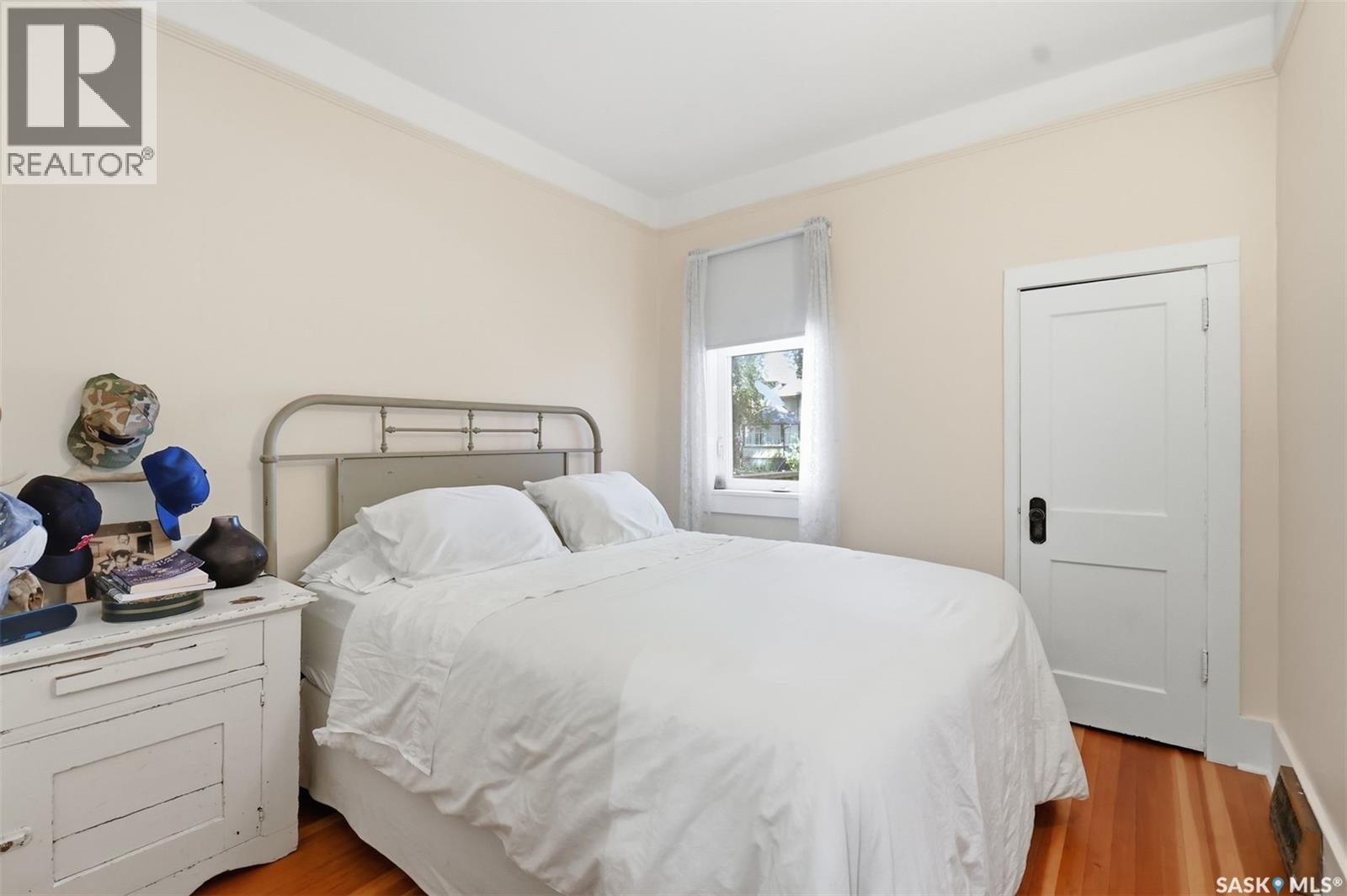 919 6Th Avenue N, Saskatoon, SK - Indoor Photo Showing Bedroom