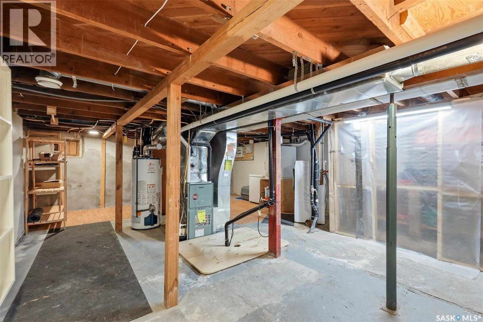 919 6Th Avenue N, Saskatoon, SK - Indoor Photo Showing Basement
