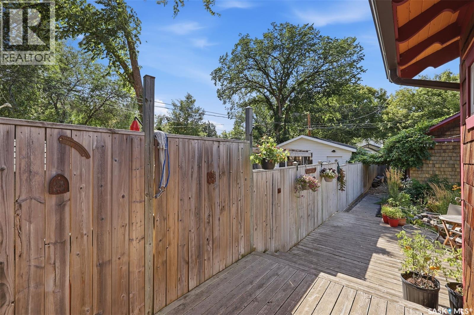 919 6Th Avenue N, Saskatoon, SK - Outdoor With Deck Patio Veranda With Exterior