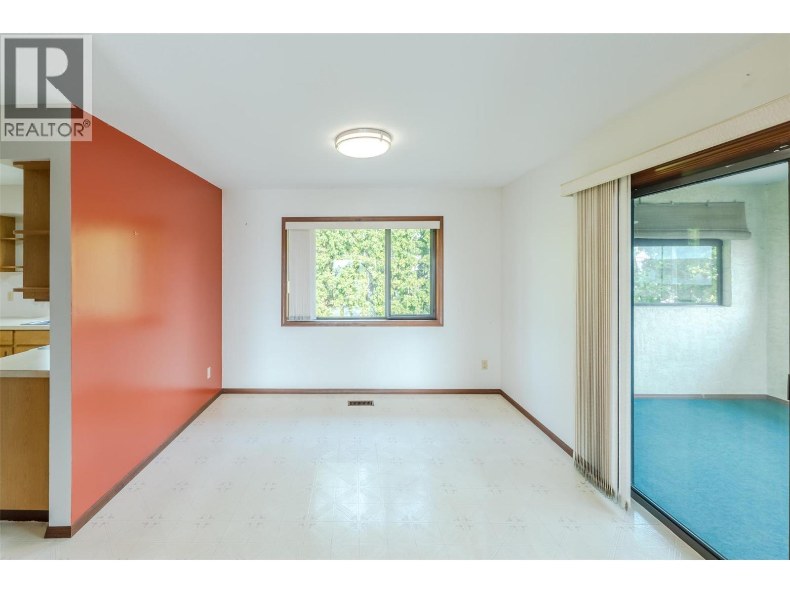 14 Bartlett Place, Osoyoos, BC - Indoor Photo Showing Other Room