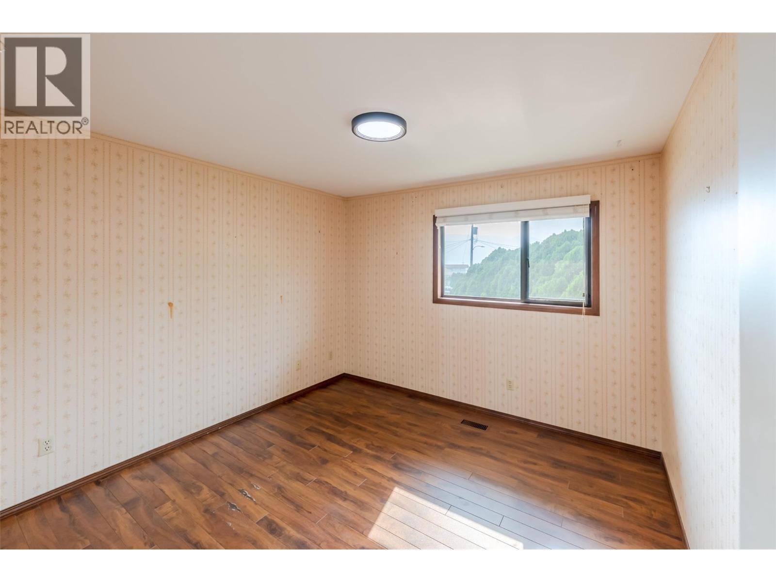 14 Bartlett Place, Osoyoos, BC - Indoor Photo Showing Other Room