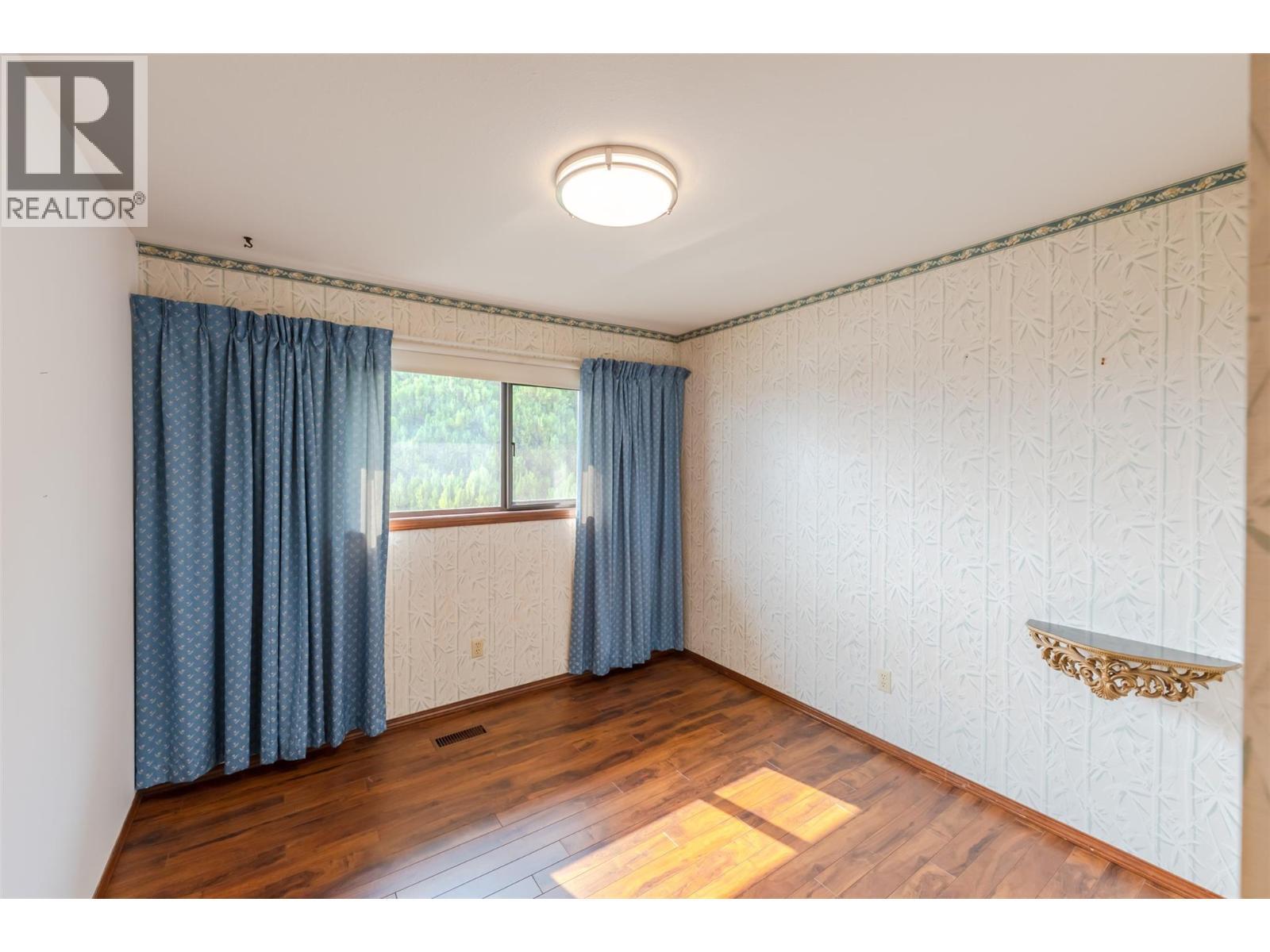 14 Bartlett Place, Osoyoos, BC - Indoor Photo Showing Other Room