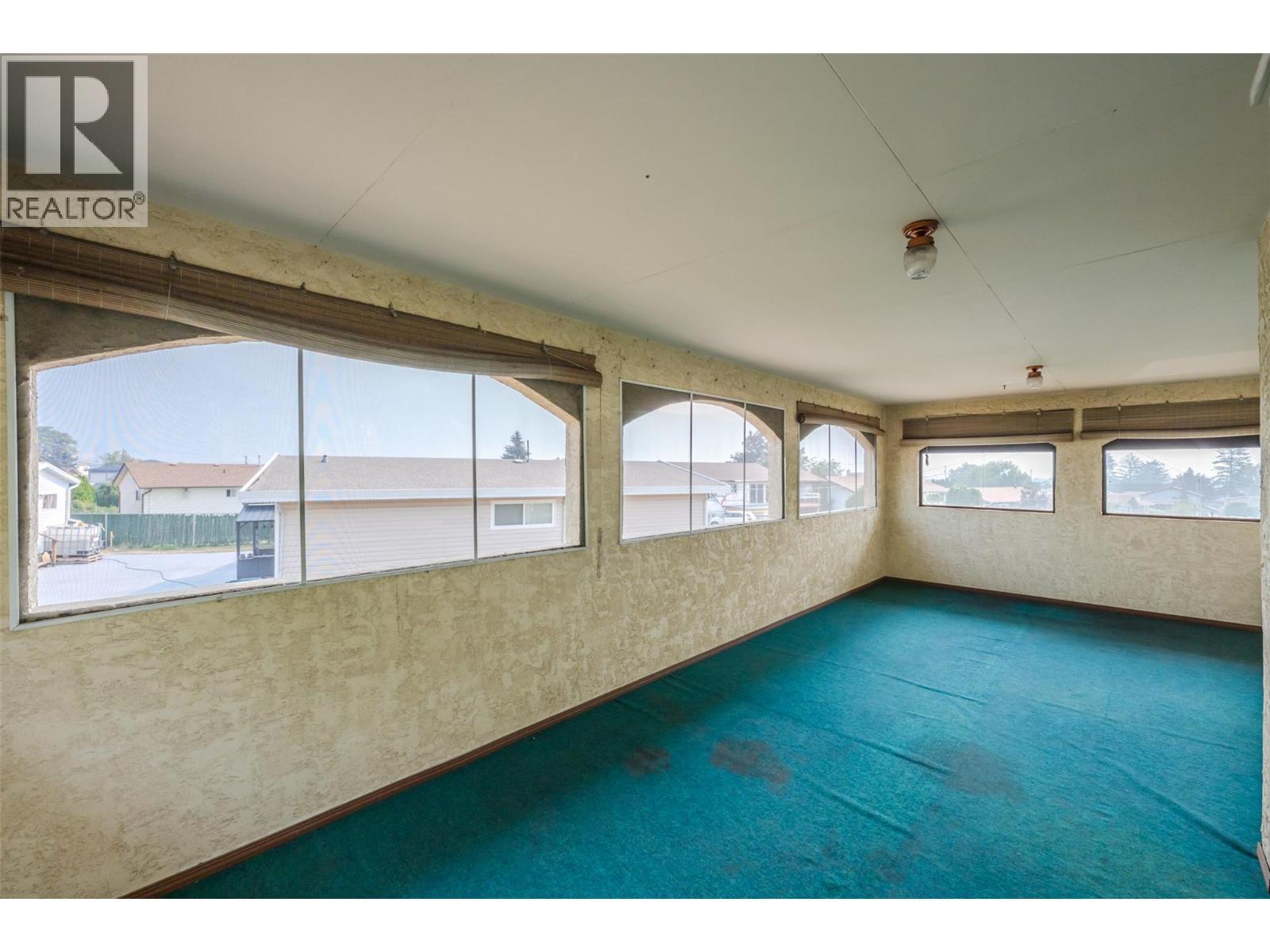 14 Bartlett Place, Osoyoos, BC - Indoor Photo Showing Other Room