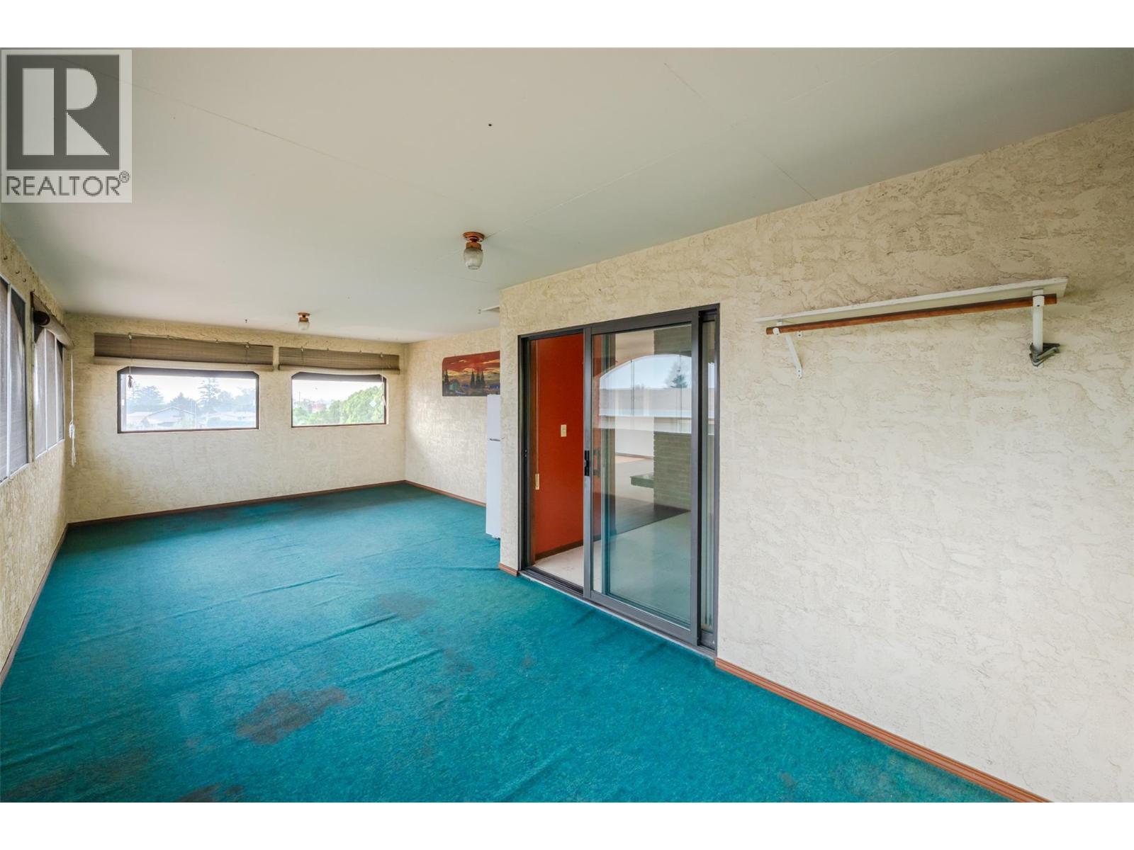 14 Bartlett Place, Osoyoos, BC - Indoor Photo Showing Other Room