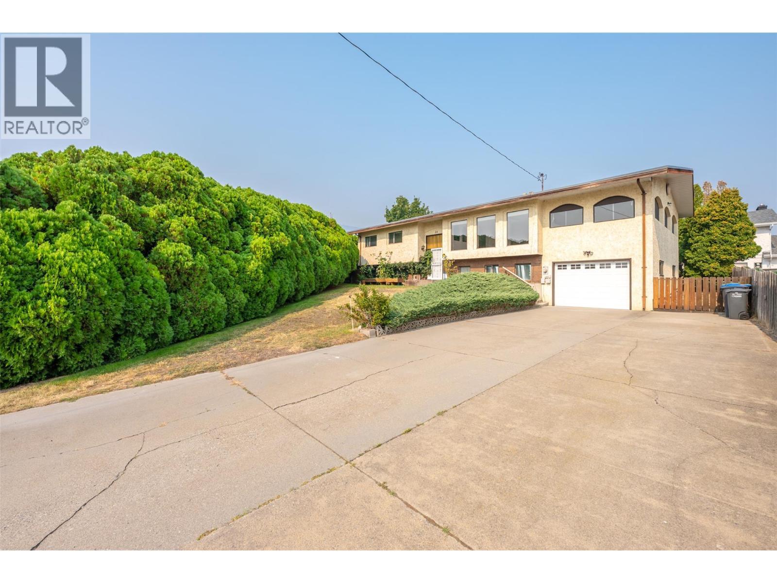 14 Bartlett Place, Osoyoos, BC - Outdoor