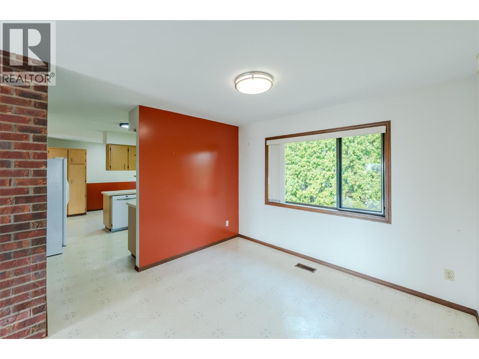 14 Bartlett Place, Osoyoos, BC - Indoor Photo Showing Other Room