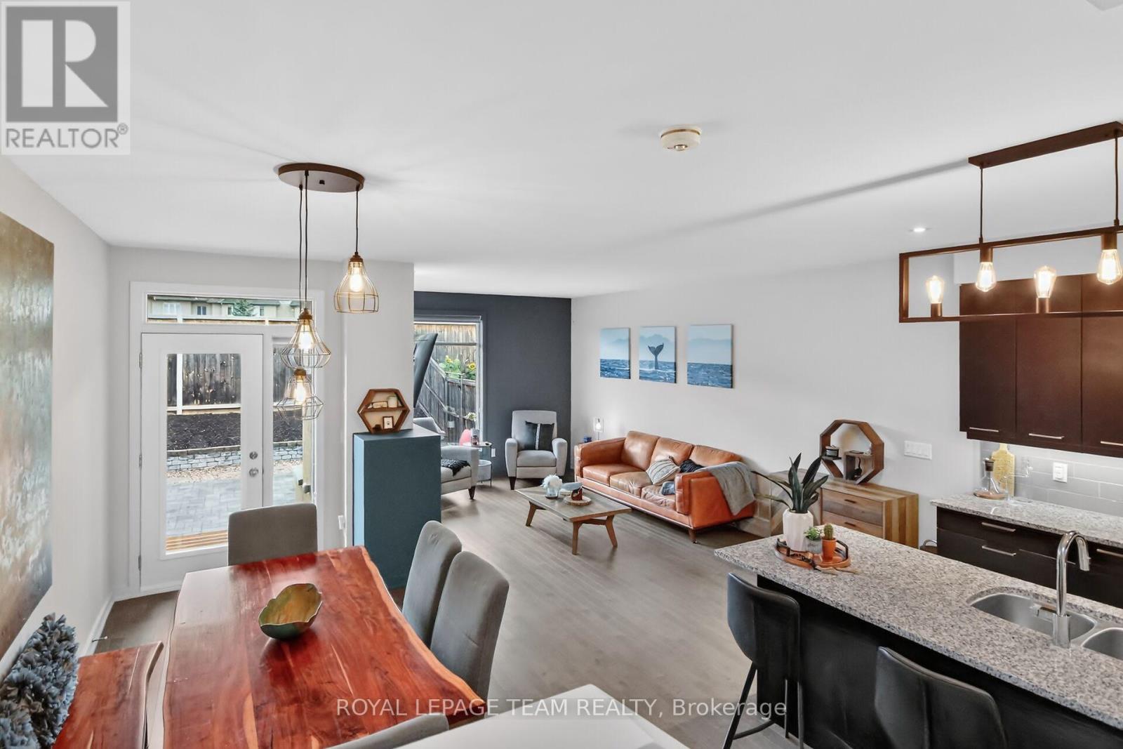 140 Larimar Circle, Ottawa, ON - Indoor