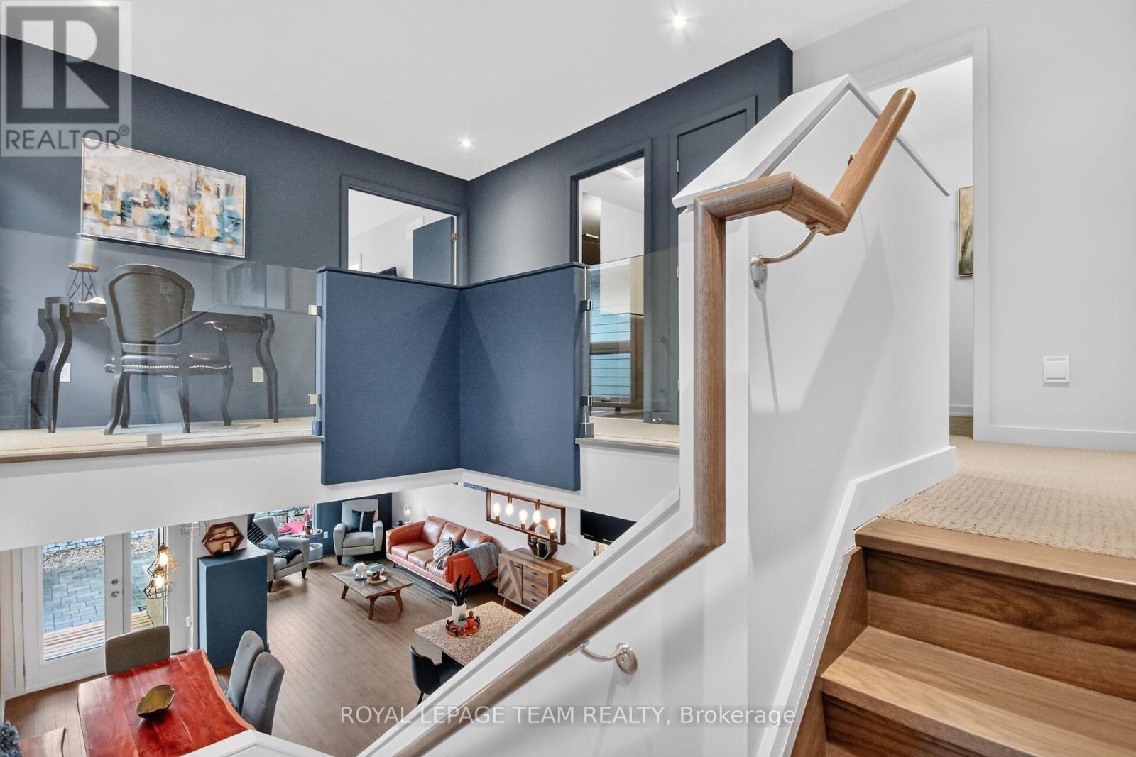 140 Larimar Circle, Ottawa, ON - Indoor Photo Showing Other Room