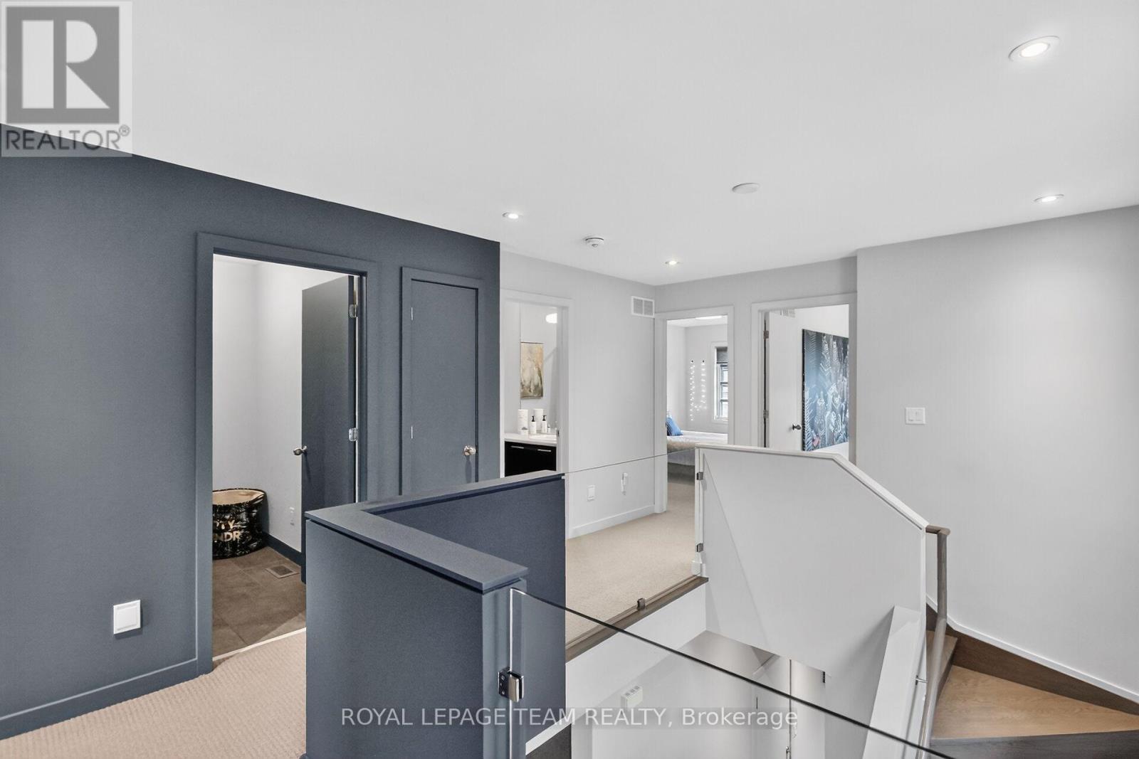 140 Larimar Circle, Ottawa, ON - Indoor Photo Showing Other Room