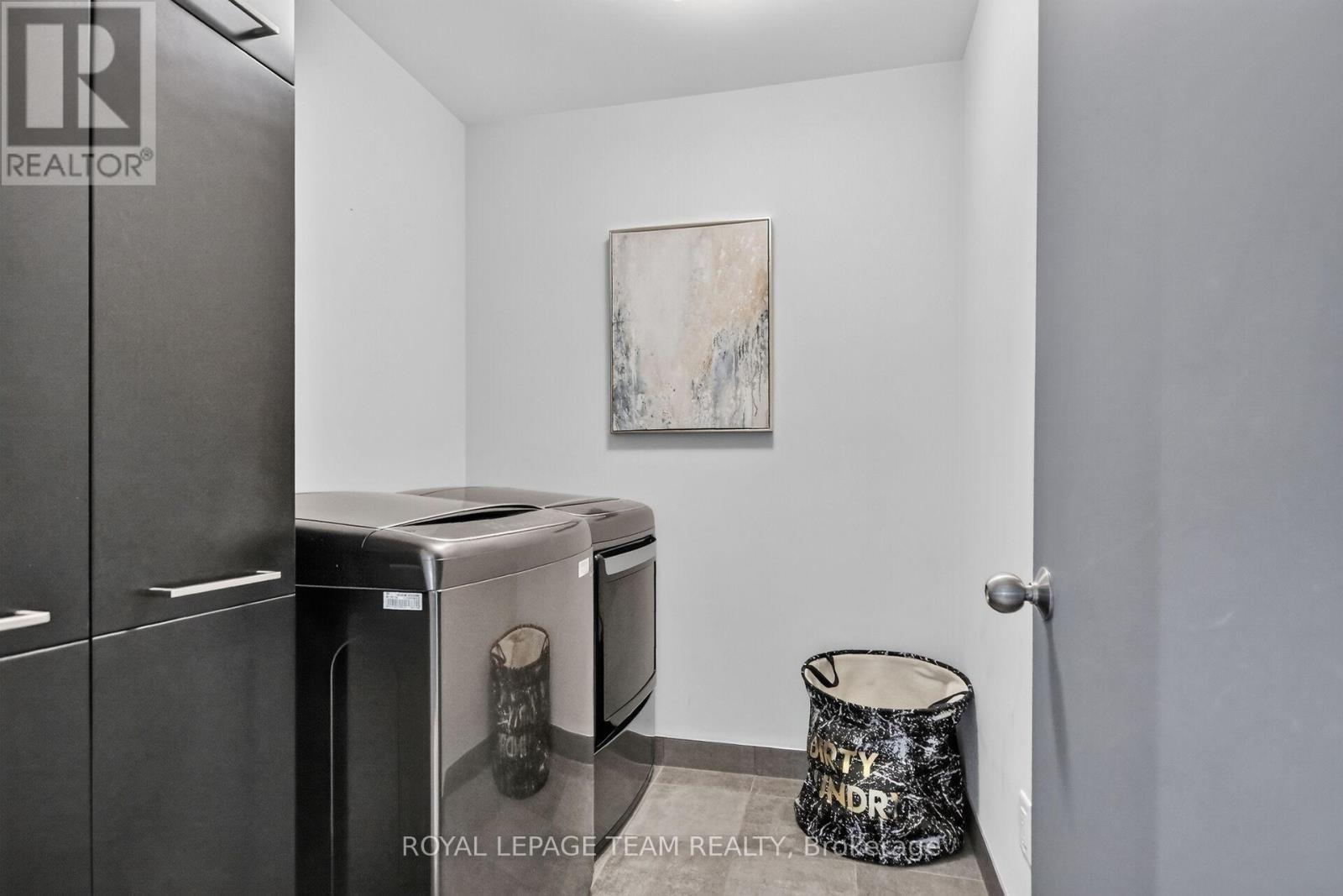 140 Larimar Circle, Ottawa, ON - Indoor Photo Showing Other Room
