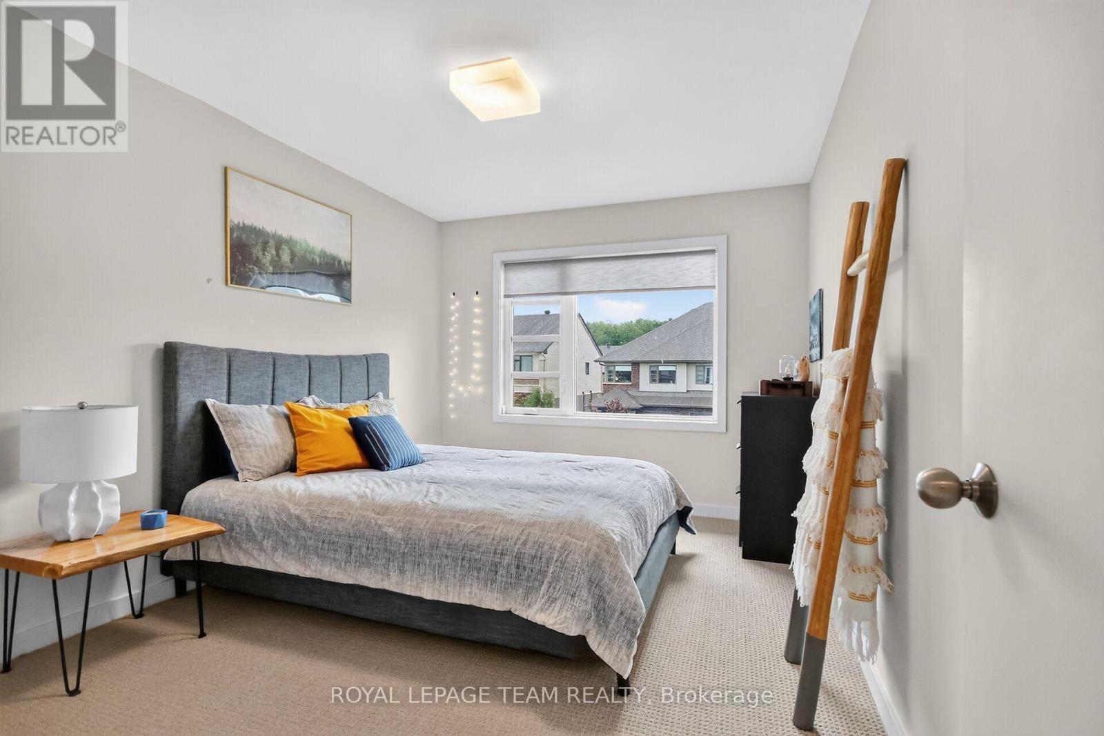 140 Larimar Circle, Ottawa, ON - Indoor Photo Showing Bedroom