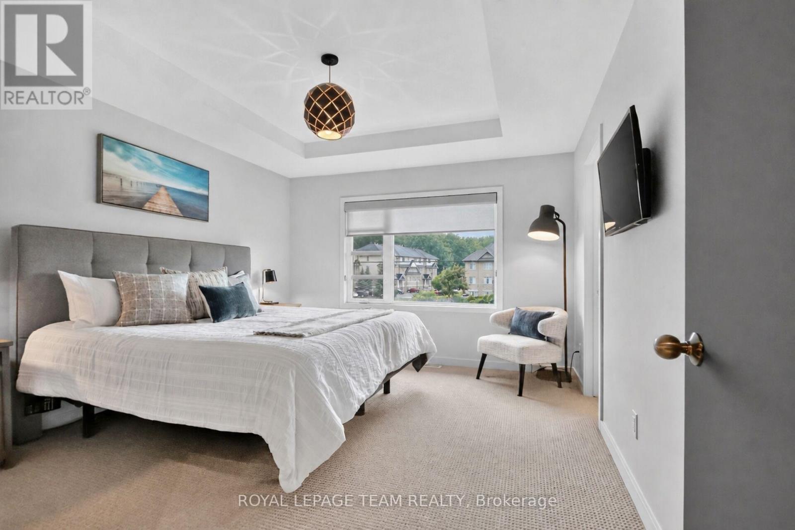 140 Larimar Circle, Ottawa, ON - Indoor Photo Showing Bedroom